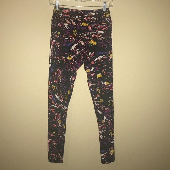 LuLaRoe Pants - Black patterned LuLaRoe leggings, one size